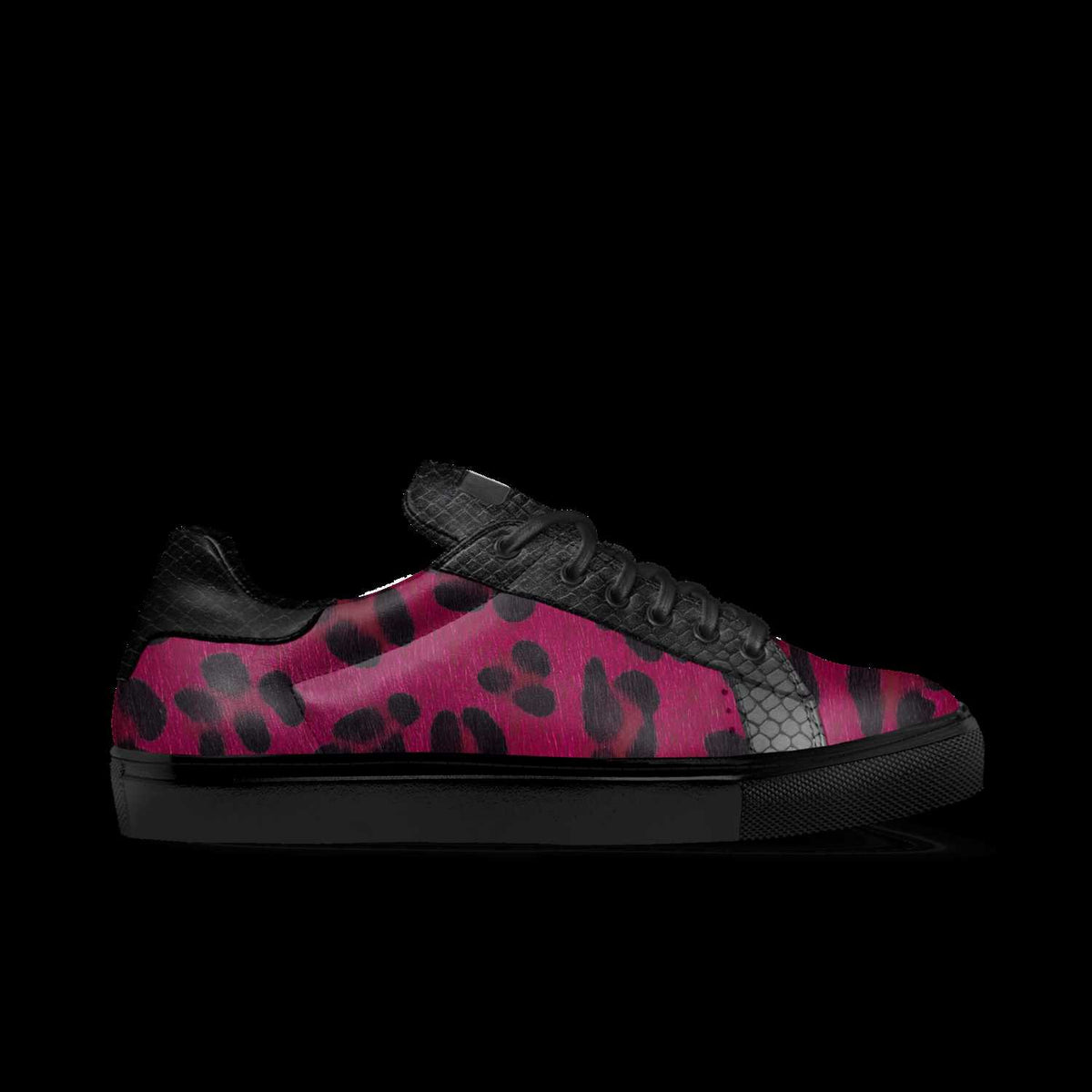 WM- T shoe by Wintermoon Trading